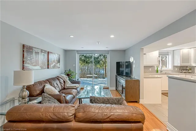 Additional image 20 of 15 Laurendale Ave