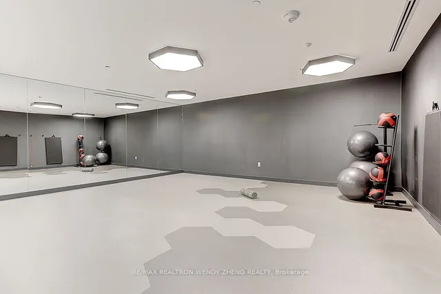 Additional image 35 of 28 Freeland St Unit 902