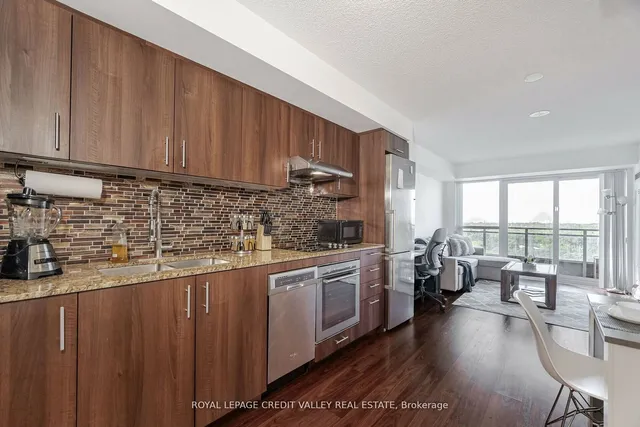 Additional image 9 of 255 Village Green Sq Unit 1307