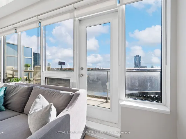 Additional image 36 of 55 East Liberty St Unit 512