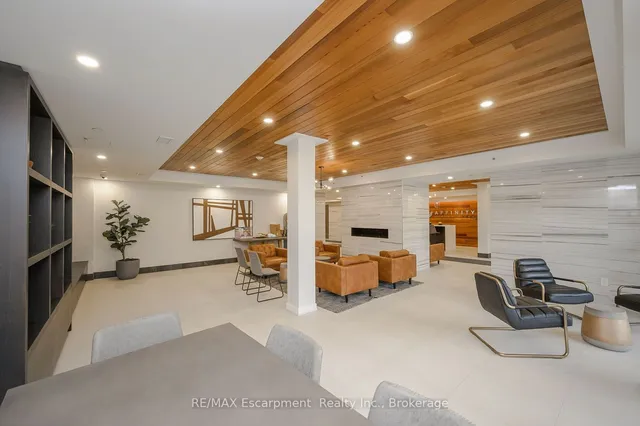 Additional image 4 of 320 PLAINS Rd Unit 220