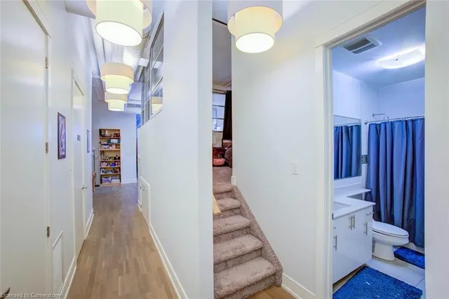 Additional image 11 of 112 Benton St Unit 101