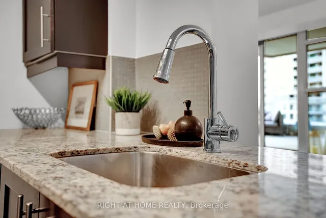 Additional image 14 of 35 Bastion St Unit 809