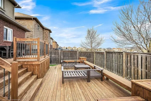 Additional image 44 of 31 Showcase Dr