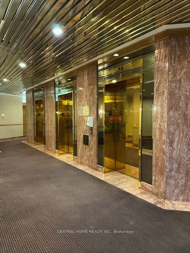 Additional image 14 of 85 Skymark Dr Unit 2502