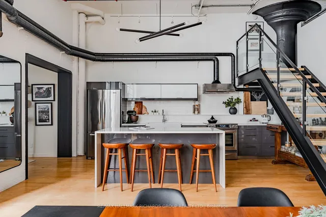 Additional image 12 of 245 Carlaw Ave Unit 210A