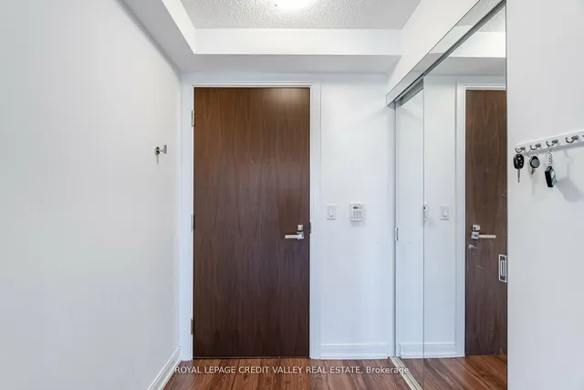 Additional image 8 of 255 Village Green Sq Unit 1307