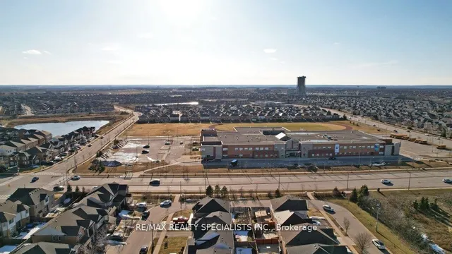 Additional image 30 of 13 Degrassi Cove Circ