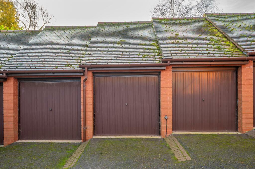 Additional image 12 of Yew Tree Gardens, Henley-In-Arden