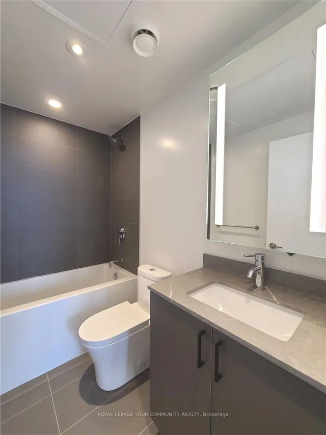 Additional image 12 of 135 East Liberty St Unit 1503