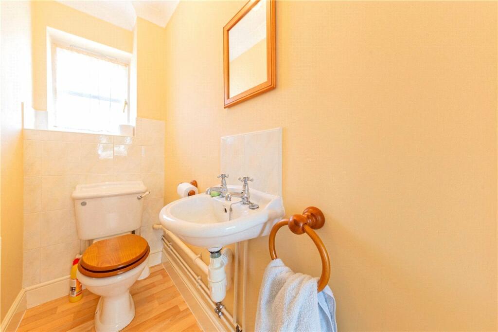 Additional image 11 of Tithe Barn Close, St. Albans, Hertfordshire, AL1