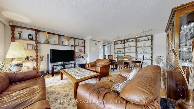 Additional image 6 of 15 Foxwarren Dr