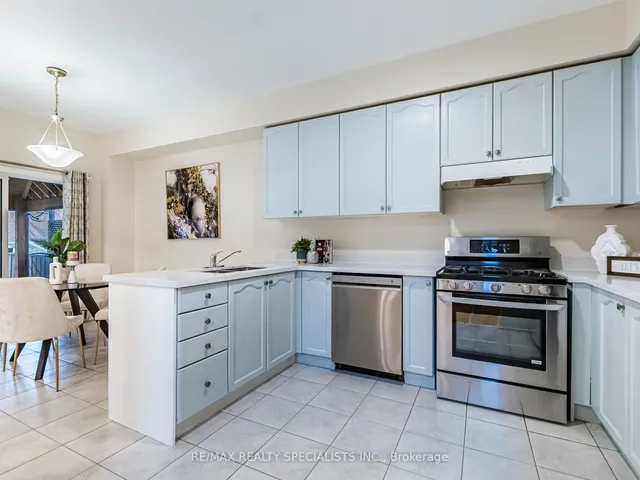 Additional image 14 of 25 Commodore Dr