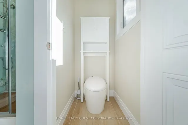 Additional image 26 of 41 Bowshelm Crt