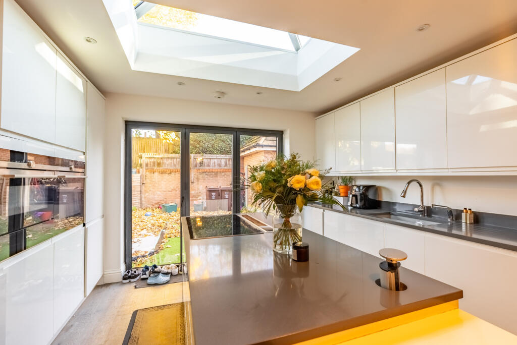 Additional image 15 of Avian Avenue, Curo Park, Frogmore, St. Albans, AL2