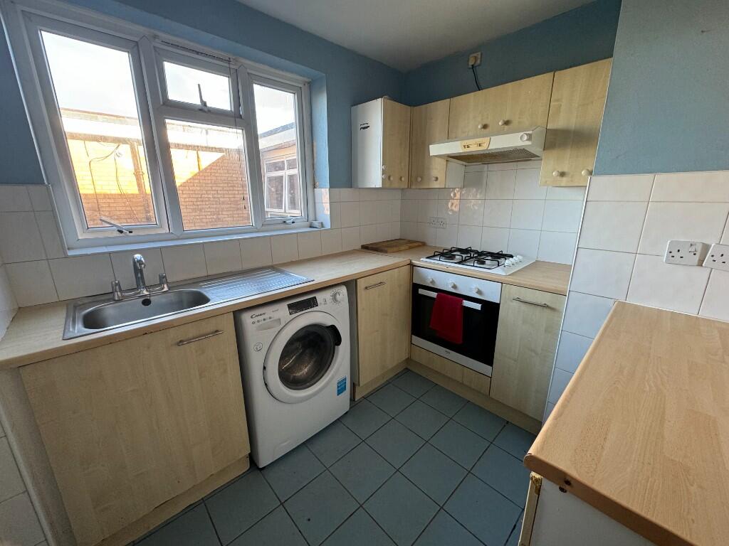 Additional image 9 of Grafton Road, B90