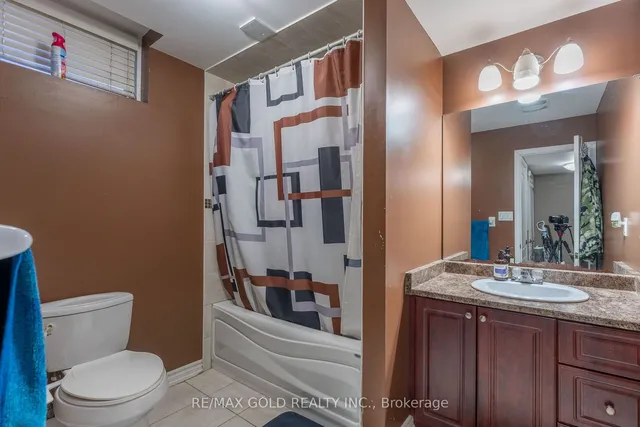 Additional image 35 of 16 Runnymede Cres