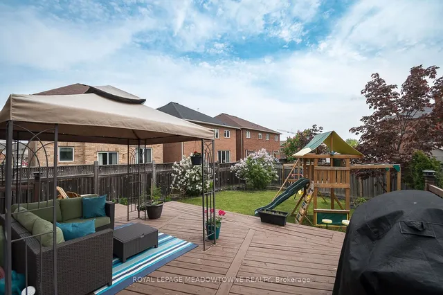 Additional image 40 of 988 Clark Blvd