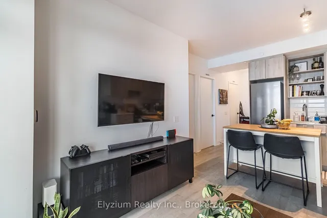 Additional image 17 of 50 George Butchart Dr Unit 603