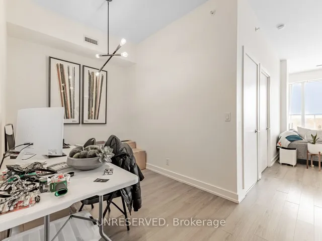 Additional image 6 of 6 Parkwood Ave Unit 811