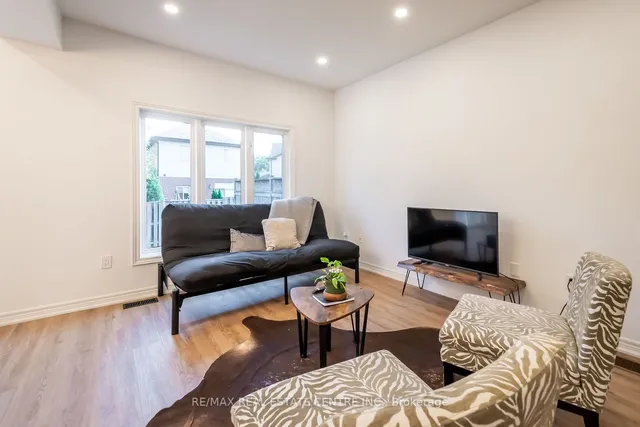 Additional image 5 of 370 Stonehenge Dr Unit 19