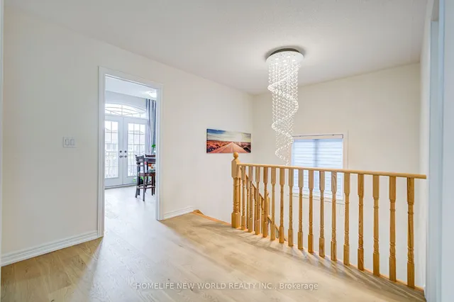 Additional image 17 of 18 Amaretto Crt