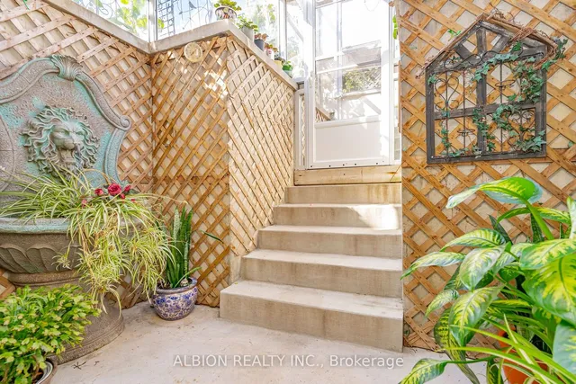 Additional image 27 of 30 Rushbrook Dr