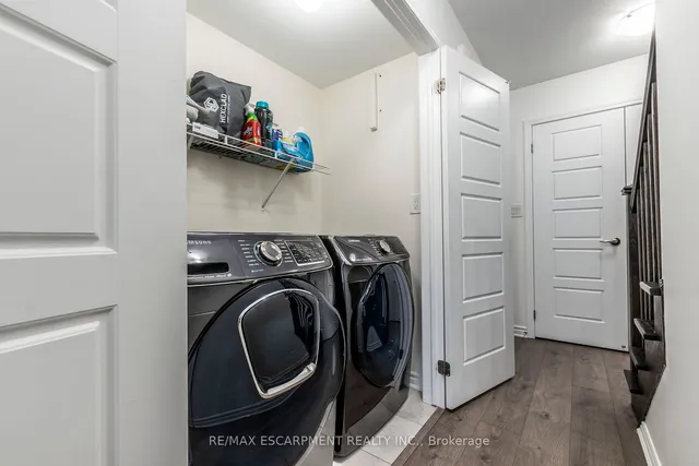 Additional image 12 of 1139 Duignan Cres