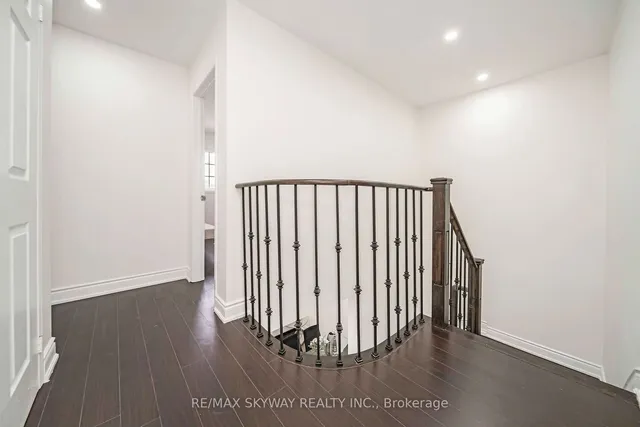 Additional image 27 of 137 Seaside Circ