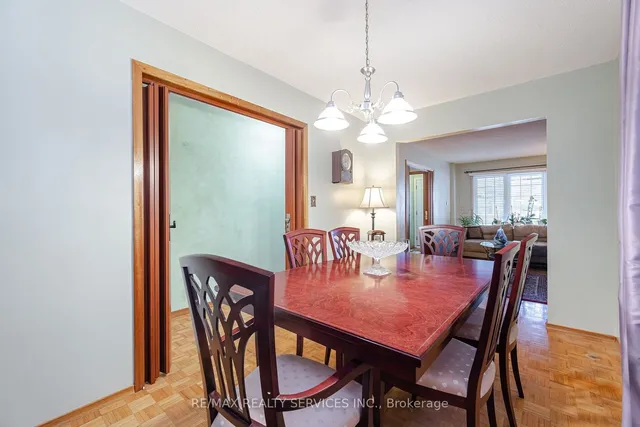 Additional image 5 of 171 Montrose Ave