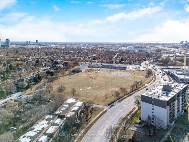 Additional image 38 of 2 Valhalla Inn Rd Unit 215