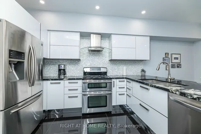 Additional image 12 of 34 Horsham Ave