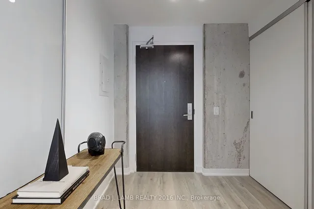 Additional image 21 of 55 Ontario St Unit 816