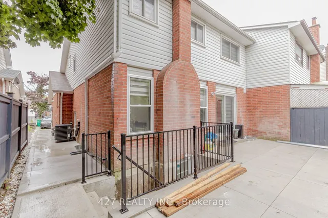 Additional image 30 of 42 Courtleigh Sq