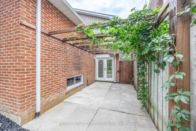 Additional image 34 of 30 Winterfold Dr