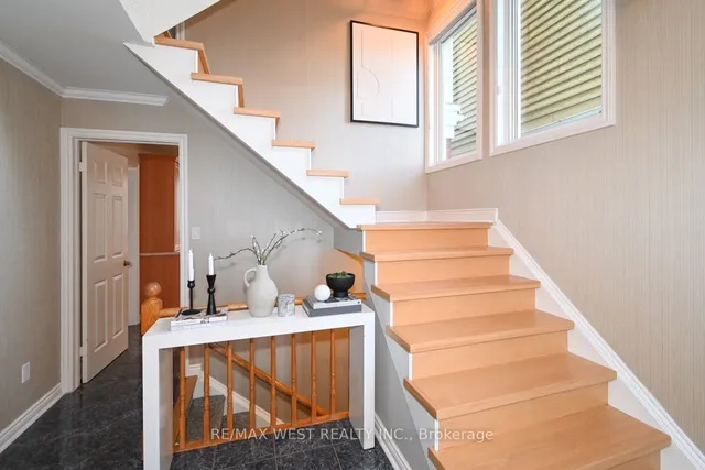 Additional image 24 of 45 Birchmount Rd Unit 10