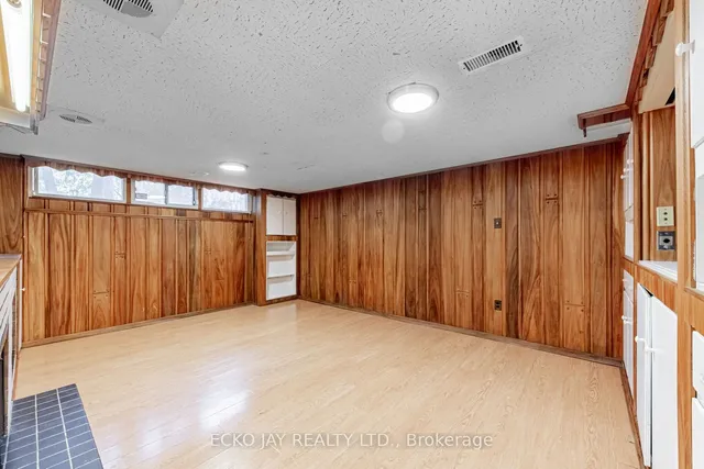 Additional image 19 of 57 Marthclare Ave