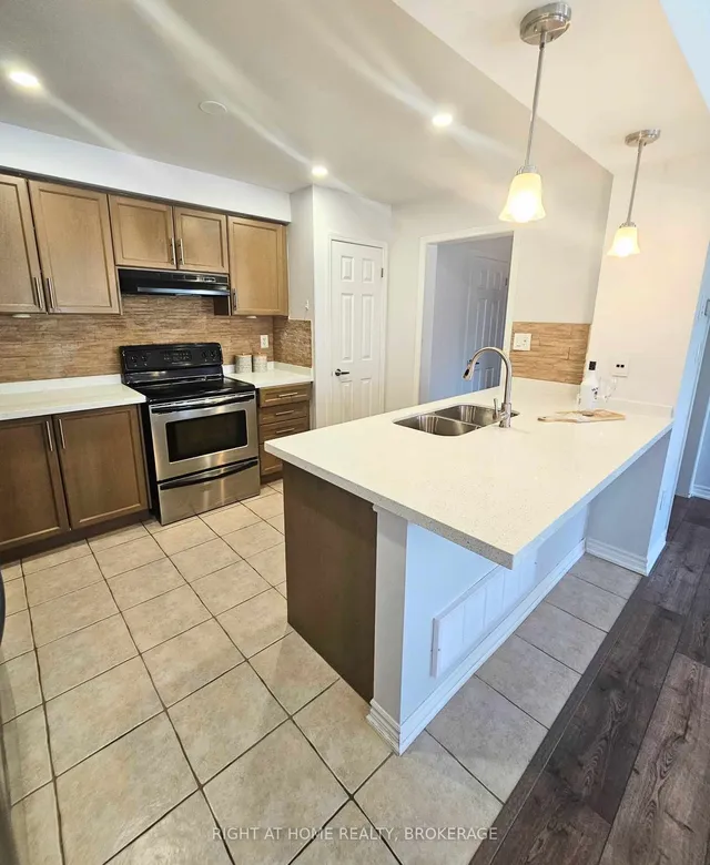 Additional image 10 of 235 SCHREYER Cres