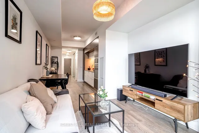 Additional image 19 of 55 Merchants' Wharf Unit 619