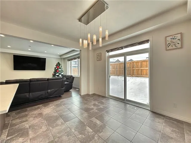 Additional image 8 of 82 Castlebay St