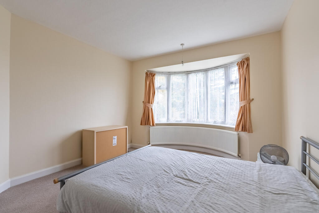 Additional image 10 of Mount Drive, Park Street, St. Albans, Hertfordshire, AL2