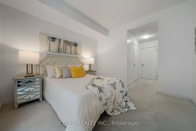 Additional image 15 of 770 BAY St Unit 601