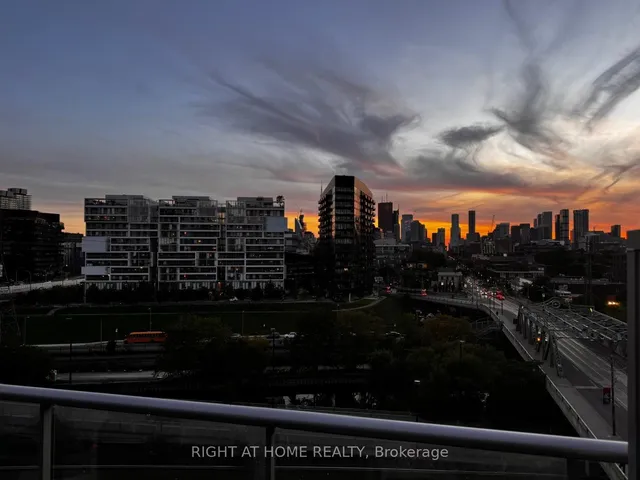 Additional image 25 of 625 Queen St Unit 607