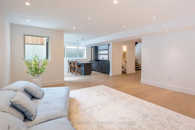 Additional image 35 of 2108 Devon Rd