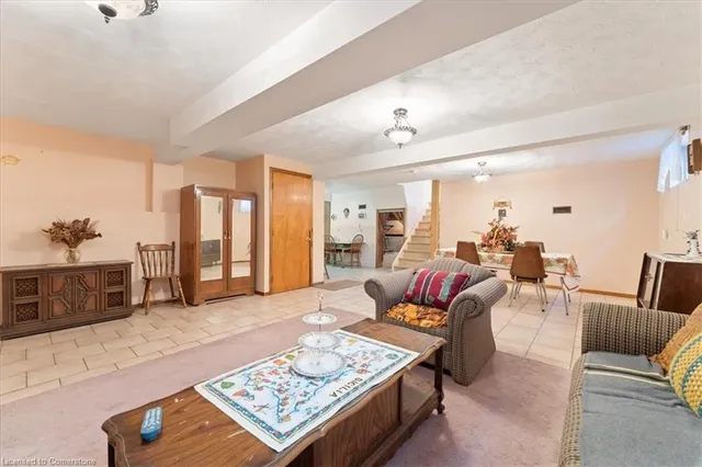 Additional image 40 of 17 Colgate Crt