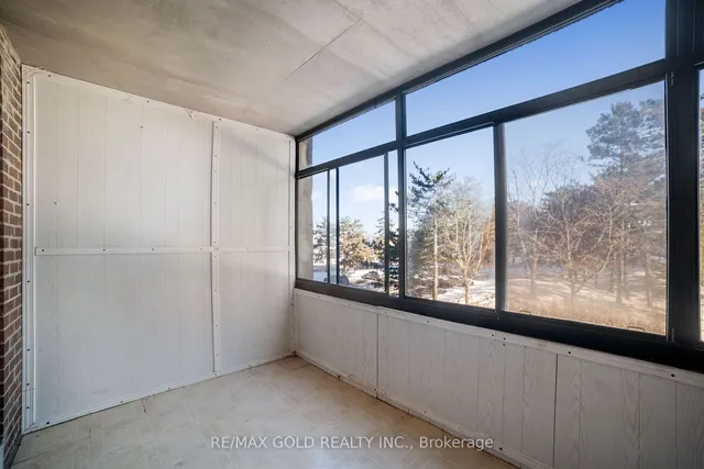 Additional image 22 of 15 Kensington Rd Unit 307