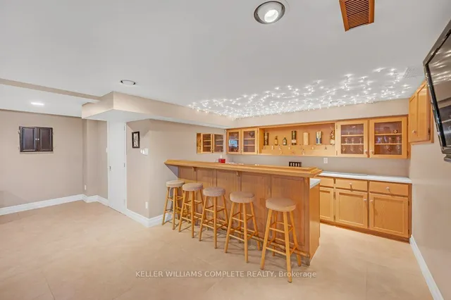 Additional image 24 of 90 Derek Dr