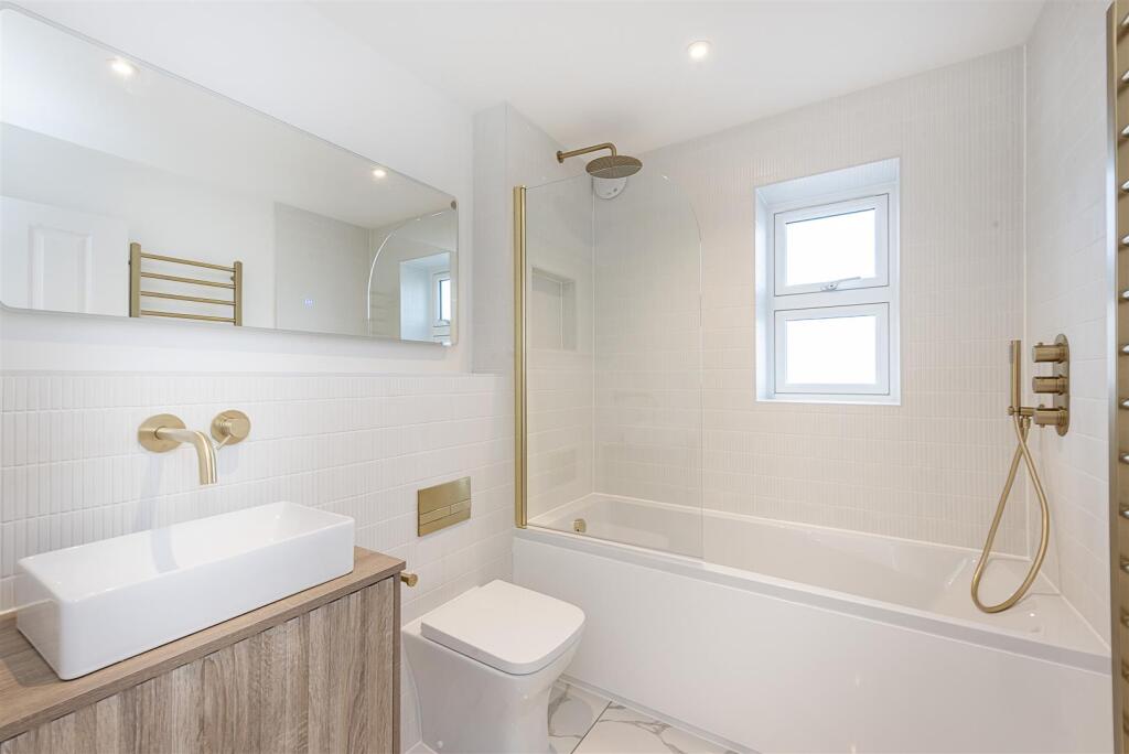 Additional image 10 of Sauncey Avenue, Harpenden