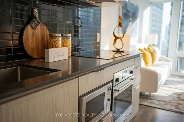 Additional image 5 of 60 shuter St Unit 2003