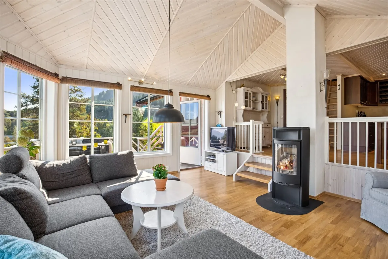 Additional image 3 of Smøraugvegen 3, 6680 Halsanaustan